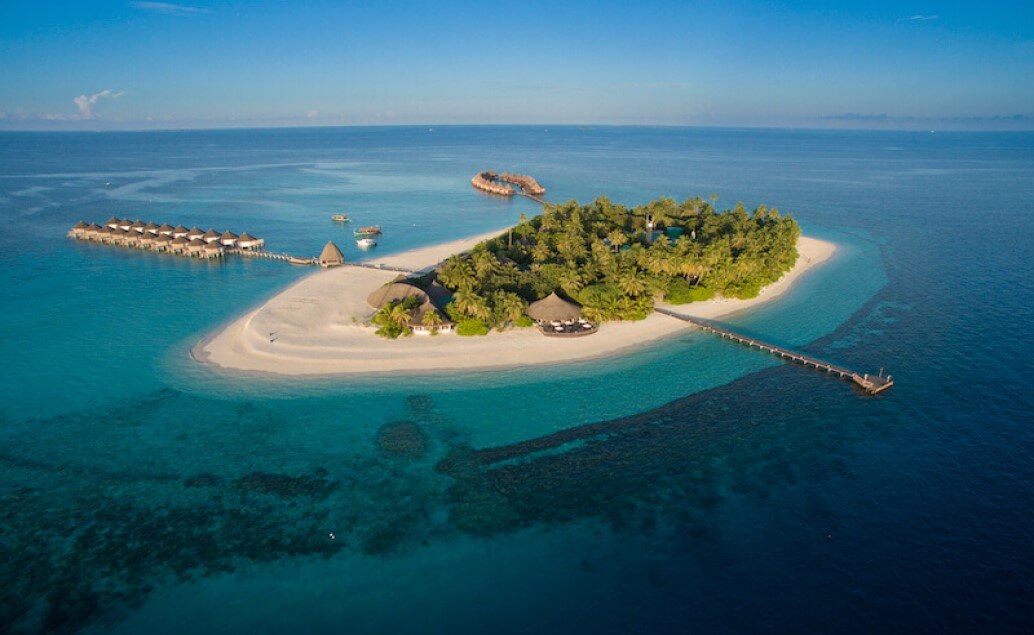 Angaga island resort 4*