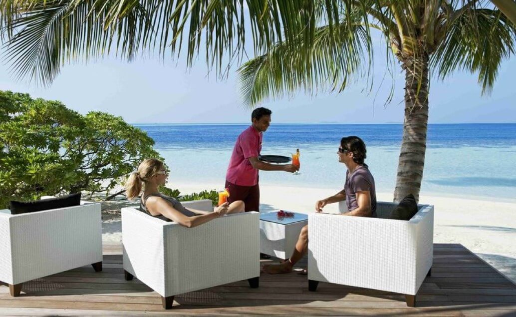 Vilamendhoo island resort 4*